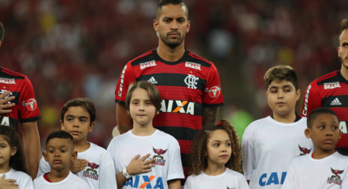 Dorival pede paciência com Rômulo e garante: “Fiquei feliz com a atuação dele”