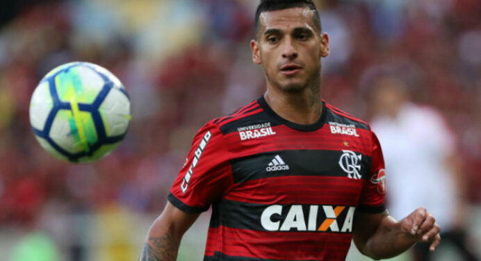Contratação de Trauco é tratada como prioridade por técnico do San Lorenzo, afirma jornal