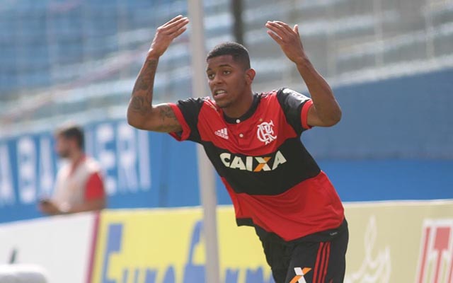 Cruzeiro: Wesley Gasolina, ex Flamengo, é a solução para a lateral