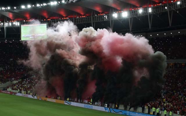 Flamengo prepara festa com fumaça e escudos para semifinal contra o Corinthians