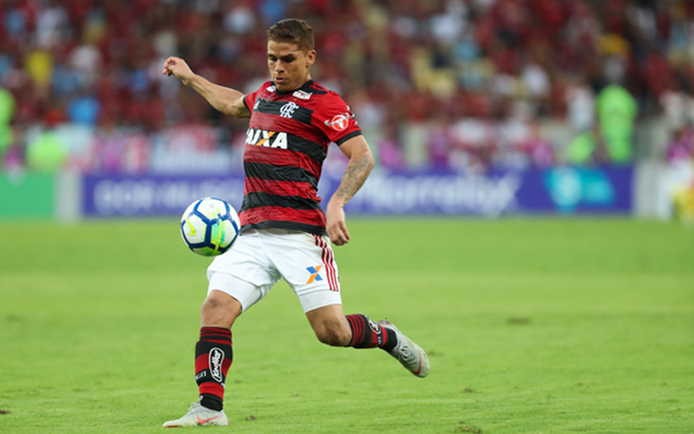 Cuéllar pode deixar o Flamengo rumo ao futebol europeu, segundo jornal