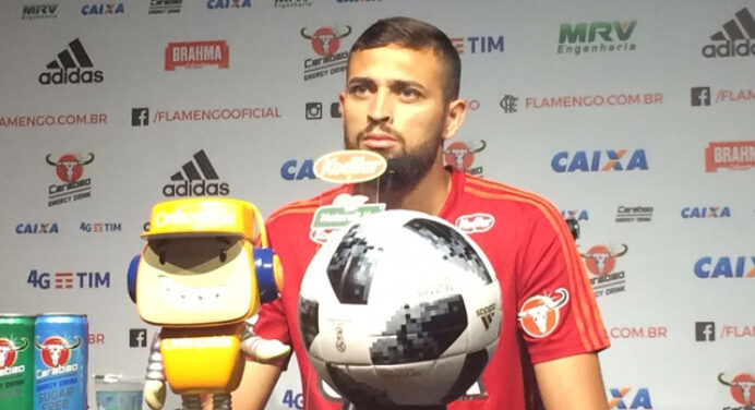 Léo Duarte justifica queda de rendimento do Flamengo: “É o desgaste físico”