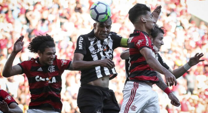 Arão comenta gol de bola aérea sofrido pelo Flamengo: “Tem o mérito do adversário”
