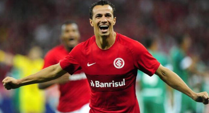 Damião fala por que trocou Fla pelo Inter e revela: “A princípio, não queria me liberar”