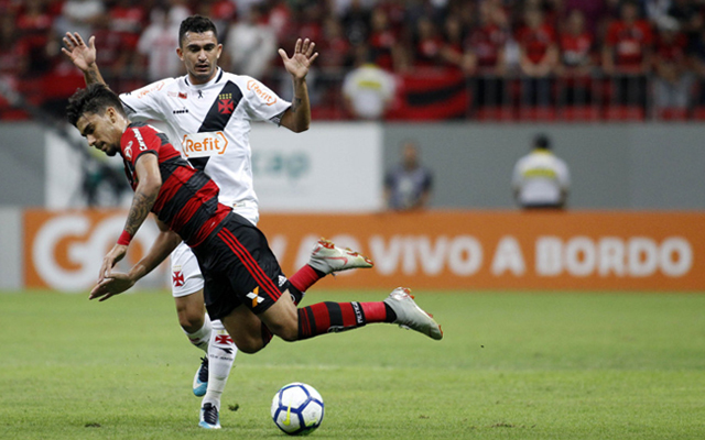 Flamengo tropeça no Vasco em Brasília