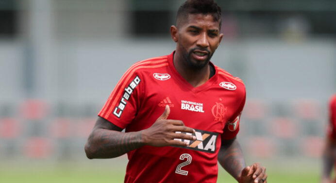 Gustavo Hofman aponta fragilidade no Flamengo: “As duas laterais são pontos críticos do elenco”