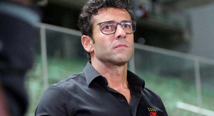 Algoz no Carioca, Valentim reencontra o Flamengo e pode voltar a “mexer” com os bastidores do Rubro-Negro