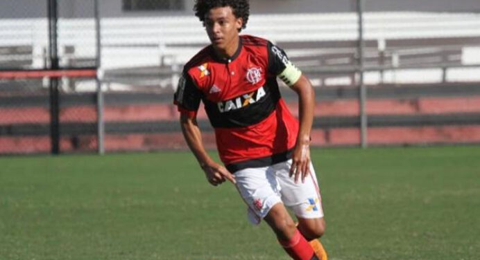 Destaque da base do Flamengo é convocado para amistosos da seleção brasileira sub-15