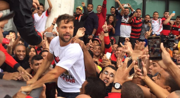 Diego Ribas recorda chegada ao Flamengo, destaca momentos marcantes e escolhe gol mais bonito