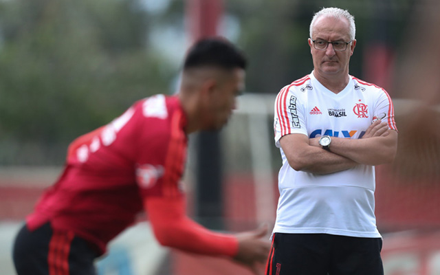 Comentarista aponta mudanças no estilo de jogo do Flamengo promovidas por Dorival