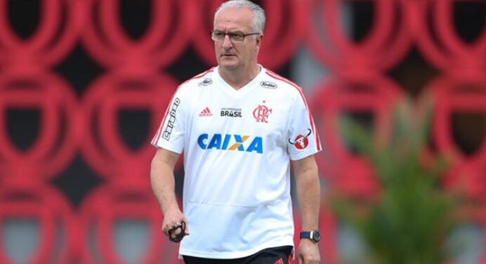 Zico lamenta queda do Flamengo e deseja boa sorte a Dorival Jr: “Merece pela postura e caráter”