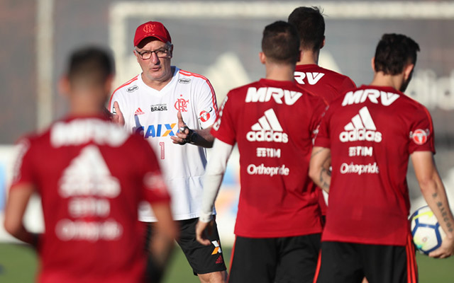 Dorival foca em preparação psicológica dos jogadores para embate decisivo com o Palmeiras