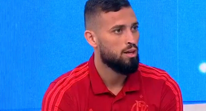 Léo Duarte revela sentimento de culpa dos jogadores pela demissão de Mauricio Barbieri