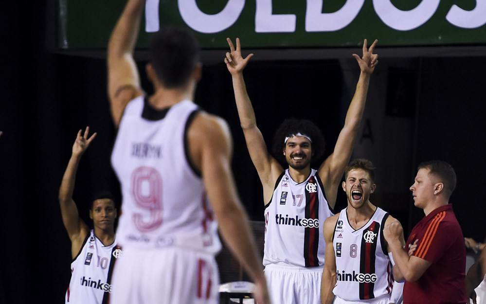 Após 16 duelos, basquete do Flamengo está invicto em partidas oficiais na temporada