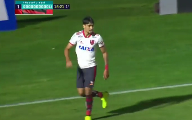 Gol do Mengão! Lucas Paquetá bate cruzado para abrir o placar