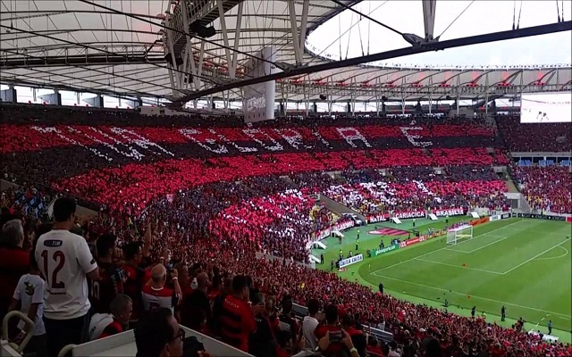 Torcida do Flamengo esgota setor para jogo contra o Santos