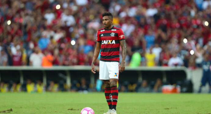 Zinho dá dica para Vitinho deslanchar no Flamengo: “Tem que vibrar mais”