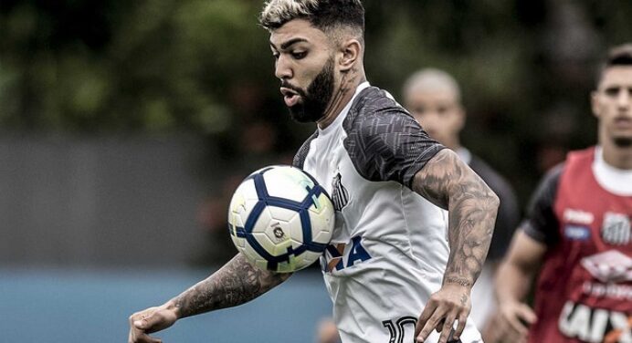 West Ham prepara oferta por Gabigol, segundo jornal italiano