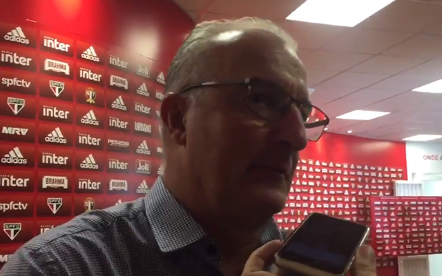 Dorival mantém postura sobre indisciplina de Diego Alves e evita entrar em detalhes