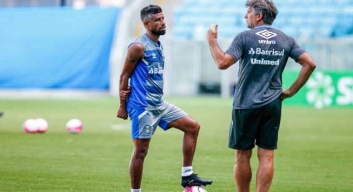 Léo Moura se coloca à disposição para ser titular contra o Flamengo e projeta: “Não vai ter facilidade para ninguém”
