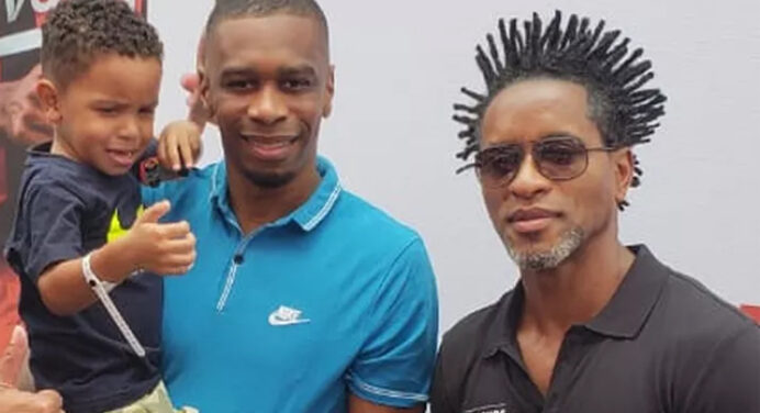 Após jogar até os 43 anos, Zé Roberto dá conselho a Juan sobre aposentadoria: “Estica que dá”