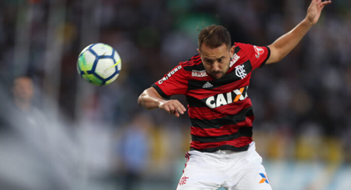 Após derrota para o Botafogo, Flamengo vê crise aumentar na Gávea