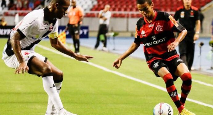 Dedé relembra golaço de Rafinha contra o Vasco: “Ele bagunçou a gente”