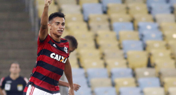 Comentaristas se surpreendem com a alta oferta do Everton por Reinier: “Eu venderia Logo”