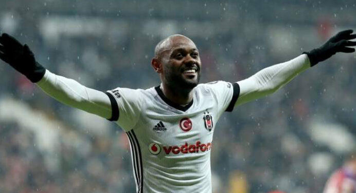 De saída do Besiktas, Vagner Love é monitorado pelo Flamengo, segundo jornal