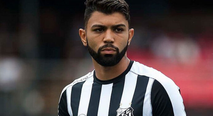 Empresário de Gabigol vai à Itália conversar com a Inter sobre futuro do atacante