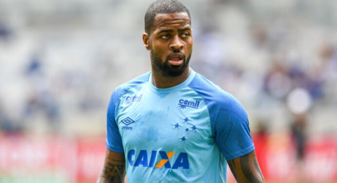 Dedé garante permanência no Cruzeiro e manda recado para torcida celeste