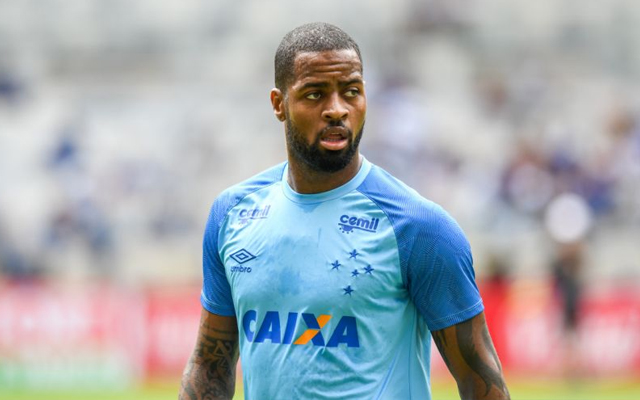 Dedé garante permanência no Cruzeiro e manda recado para torcida celeste