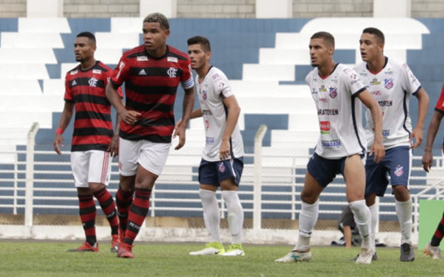 Após vencer o Flamengo, Trindade é favorito para se classificar em primeiro à próxima fase da Copinha