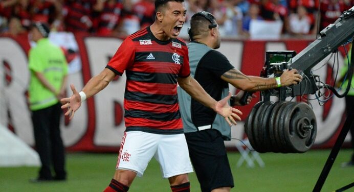 Flamengo espera “fechar” camisa com patrocínios em fevereiro e dá primeiro passo nesta quinta-feira