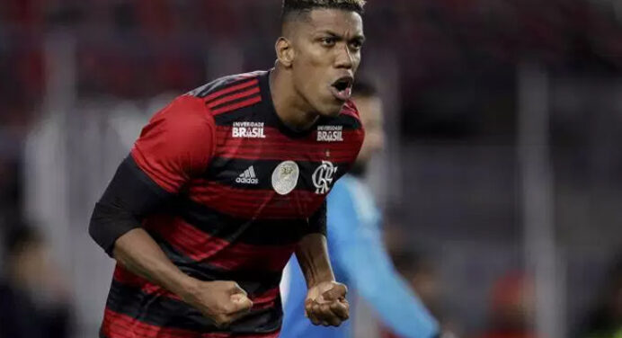 Mauro Cezar revela que Flamengo não descarta envolver Berrío em eventual negociação
