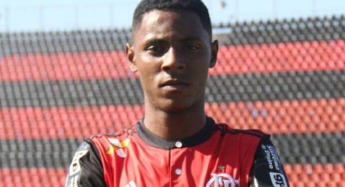Jhonata Ventura segue respirando sozinho e no tratamento com antibiótico