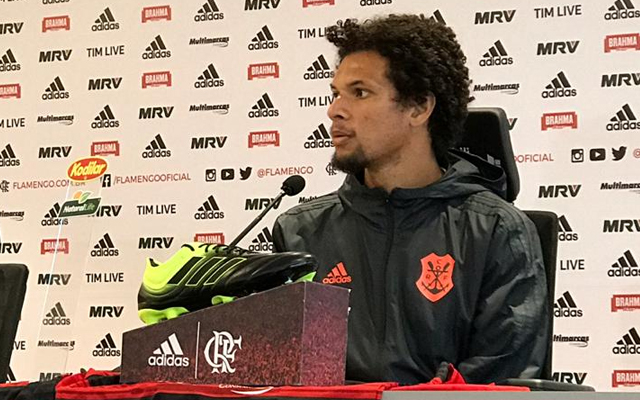 Arão fala de silêncio do Flamengo sobre incêndio: “Vão querer estar com todas as respostas”