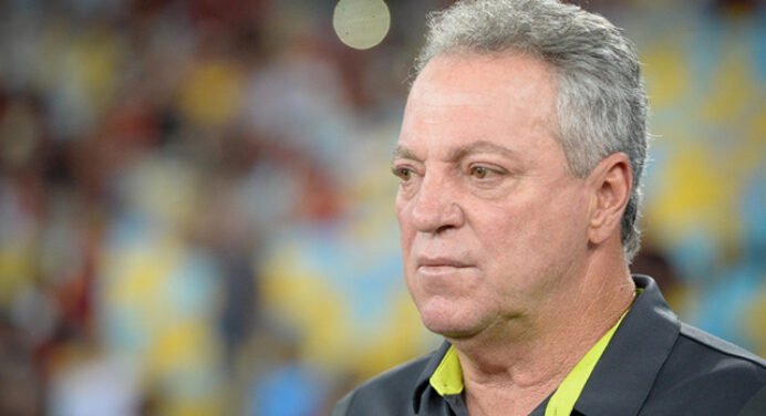 Wesley Paulo: “Três motivos para o Flamengo demitir Abel Braga”