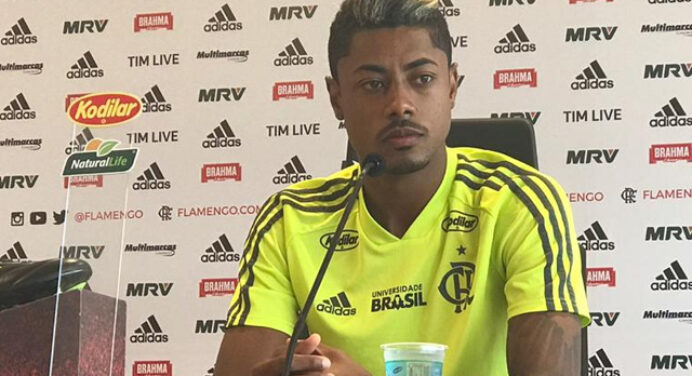 “Precisamos ter mais capricho”, cobra Bruno Henrique em relação a gols perdidos pelo Flamengo
