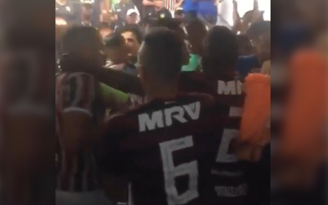 Clima quente! Confusão marca saída de campo dos jogadores após Fla-Flu; veja vídeo