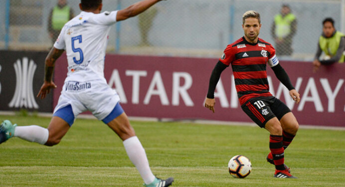 Diego celebra estreia com vitória pela Libertadores e mira próximos confrontos do Flamengo no Maracanã