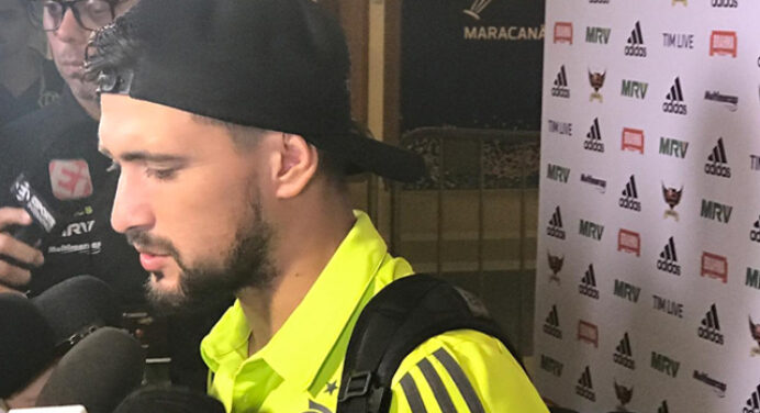 “Estou pronto”, garante Arrascaeta sobre ser titular no próximo domingo