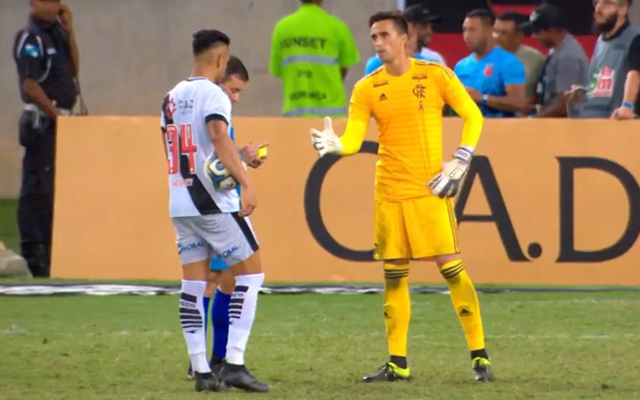 César comenta sobre ‘vácuo’ de jogador do Vasco antes de pênalti decisivo: “Ele não quis me cumprimentar, e a gente ganhou”