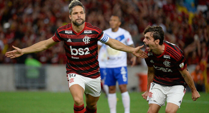 Após goleada, Diego faz citação nas redes sociais e leva torcida do Flamengo à loucura