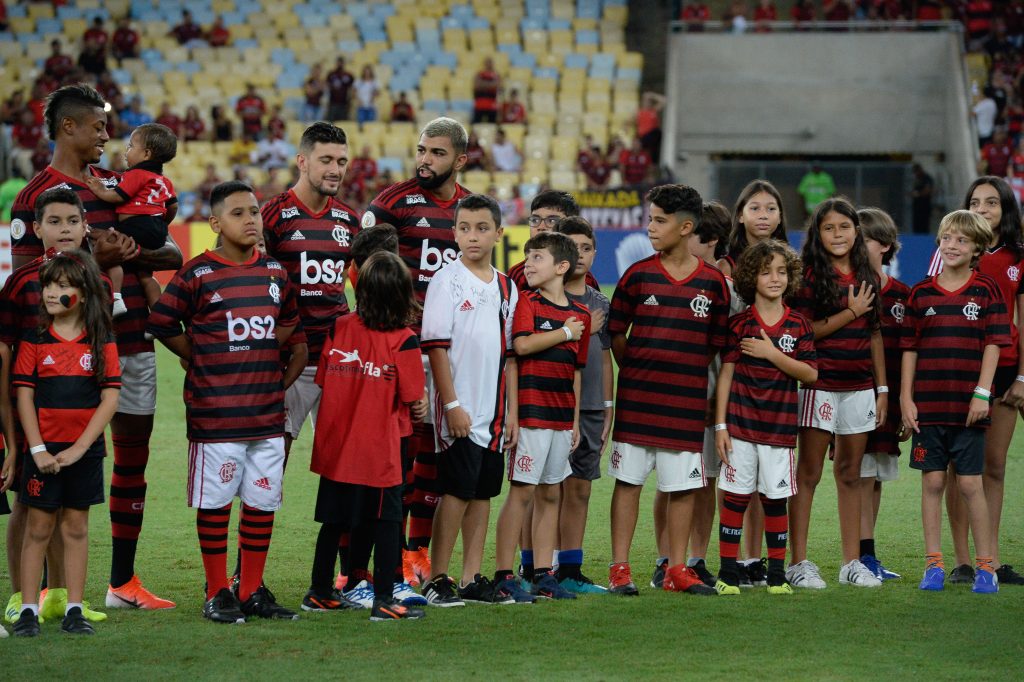 Casas de apostas indicam favoritismo do Flamengo contra o Peñarol