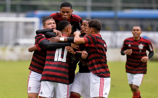 Flamengo Sub 17 Goleia O Vitória E Assume A Liderança Do Campeonato Brasileiro Flamengo 8803