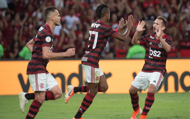 Com cinco jogadores, Flamengo domina seleção da rodada do Brasileirão