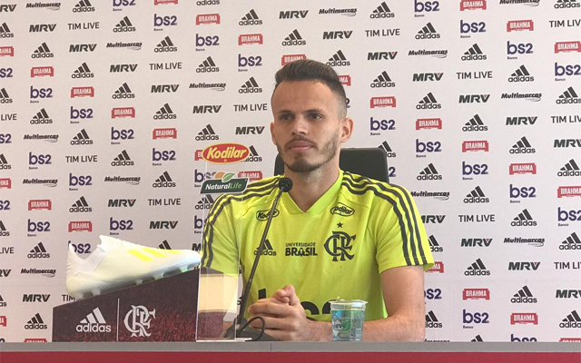 “Se precisar, vamos ganhar na raça”, diz Renê sobre críticas ao desempenho do Flamengo