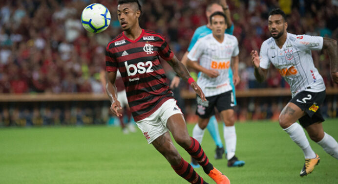 CLASSIFICADO: Flamengo volta a bater o Corinthians e avança às quartas de final da Copa do Brasil
