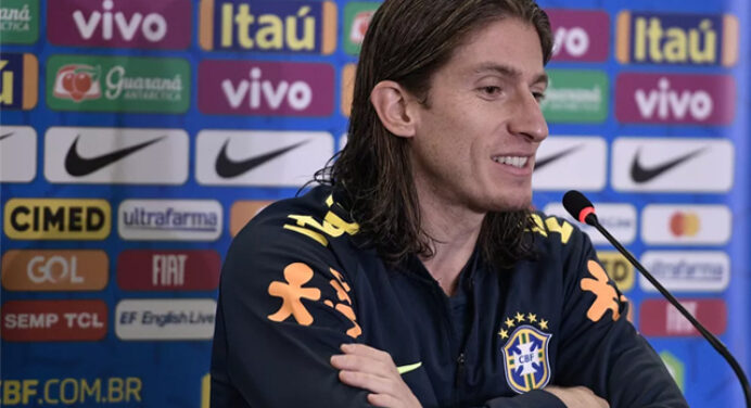 Negociando com o Flamengo, Filipe Luís também foi procurado pelo São Paulo
